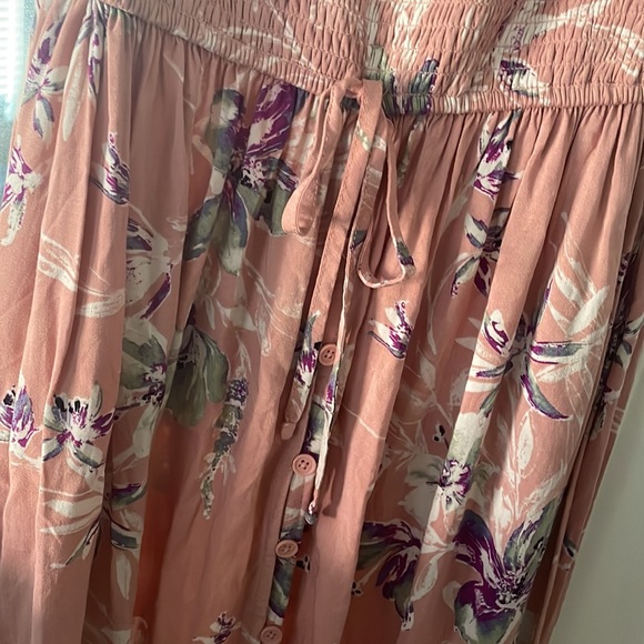 Cold Shoulder High Low Hem Allover Floral Dress with Pockets off peach color - Picture 4 of 12